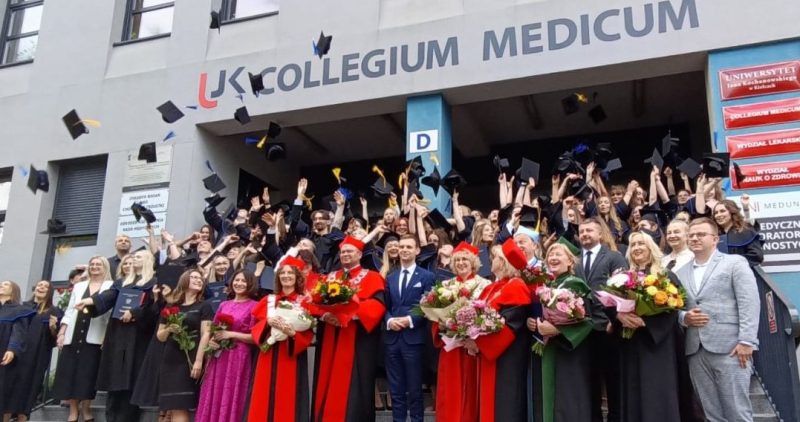 Uroczyste rozdanie dyplomów w Kielcach